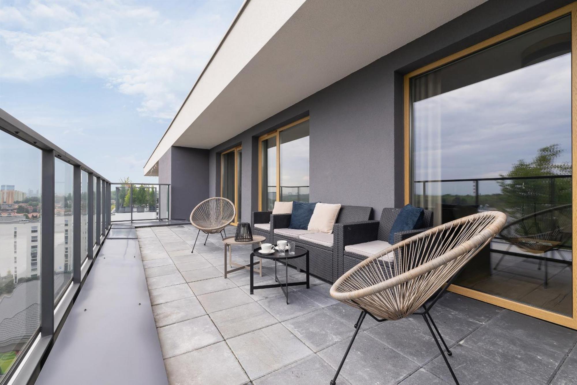 Stylowy Apartament Z Dwiema Sypialniami Balkonem I Parkingiem By Noclegi Renters 卡托维兹 外观 照片
