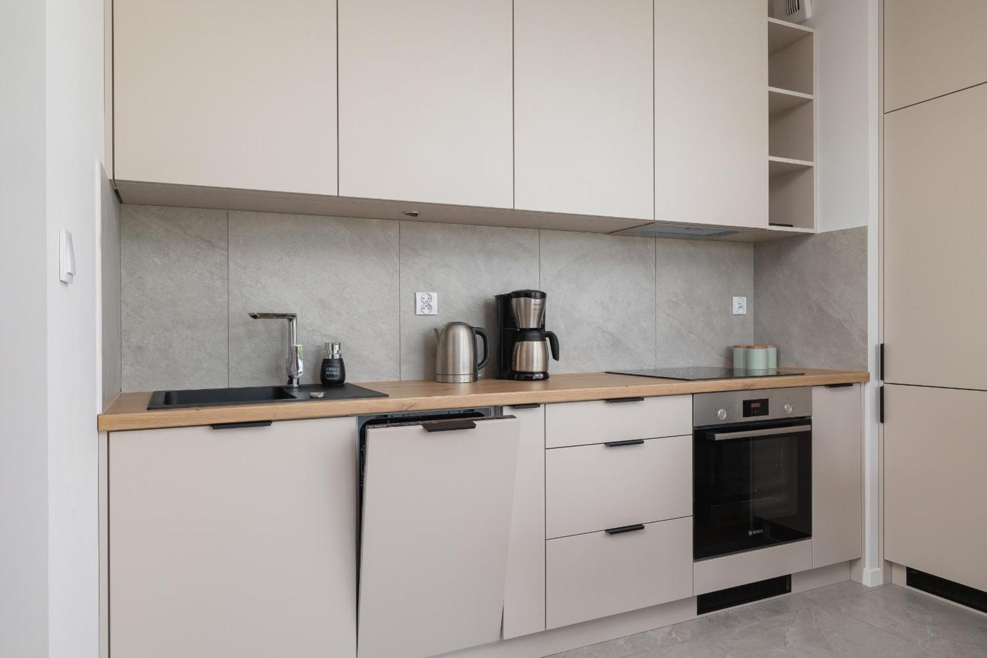 Stylowy Apartament Z Dwiema Sypialniami Balkonem I Parkingiem By Noclegi Renters 卡托维兹 外观 照片
