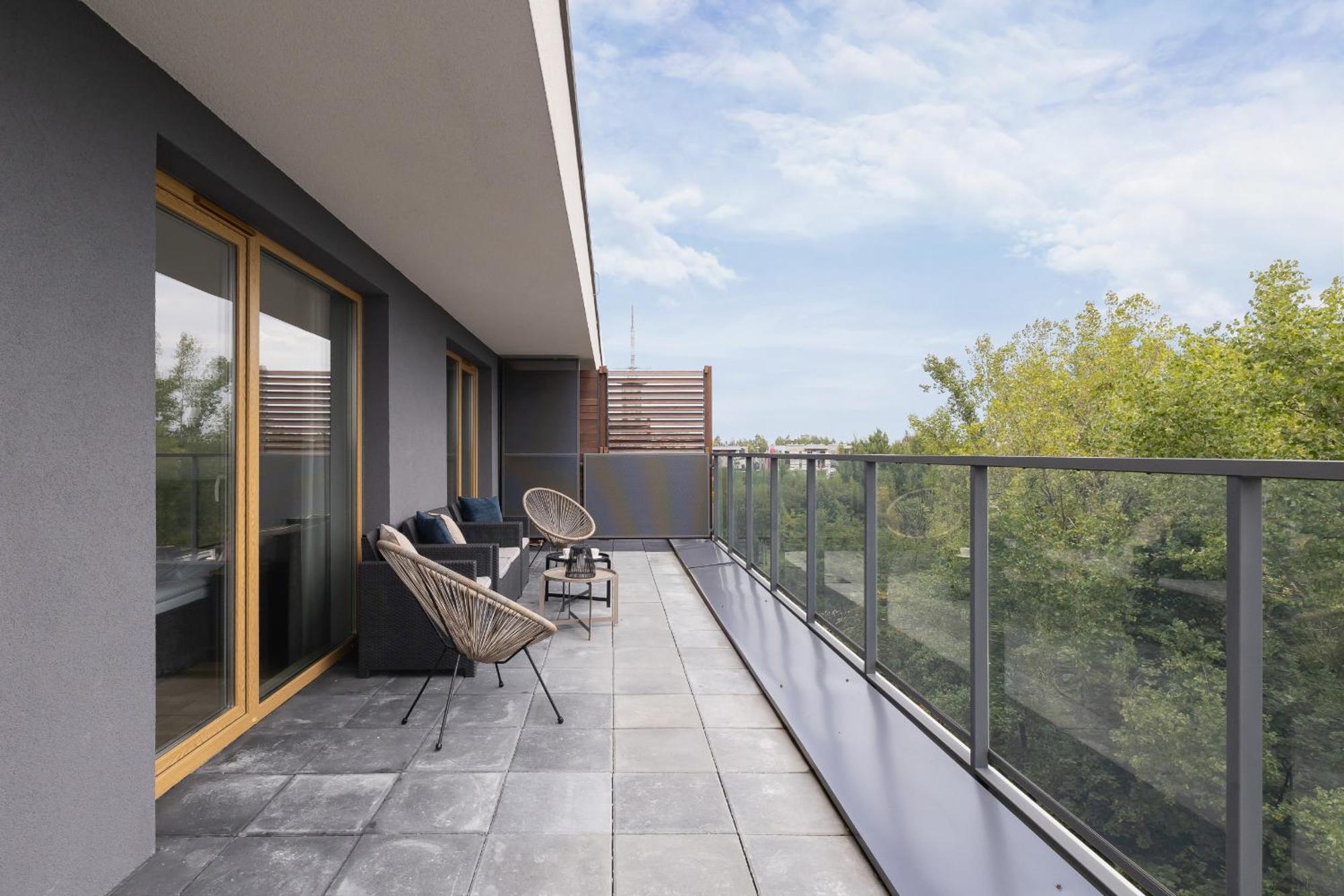 Stylowy Apartament Z Dwiema Sypialniami Balkonem I Parkingiem By Noclegi Renters 卡托维兹 外观 照片