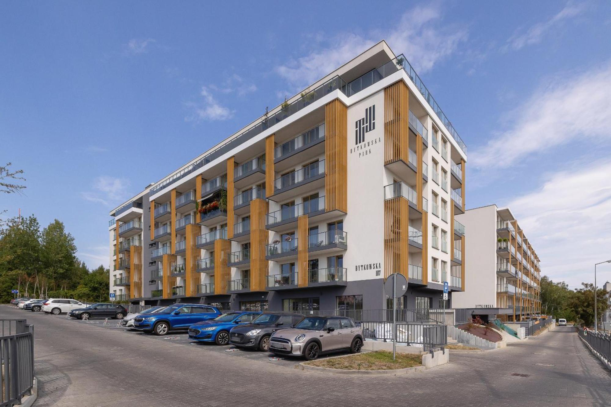 Stylowy Apartament Z Dwiema Sypialniami Balkonem I Parkingiem By Noclegi Renters 卡托维兹 外观 照片