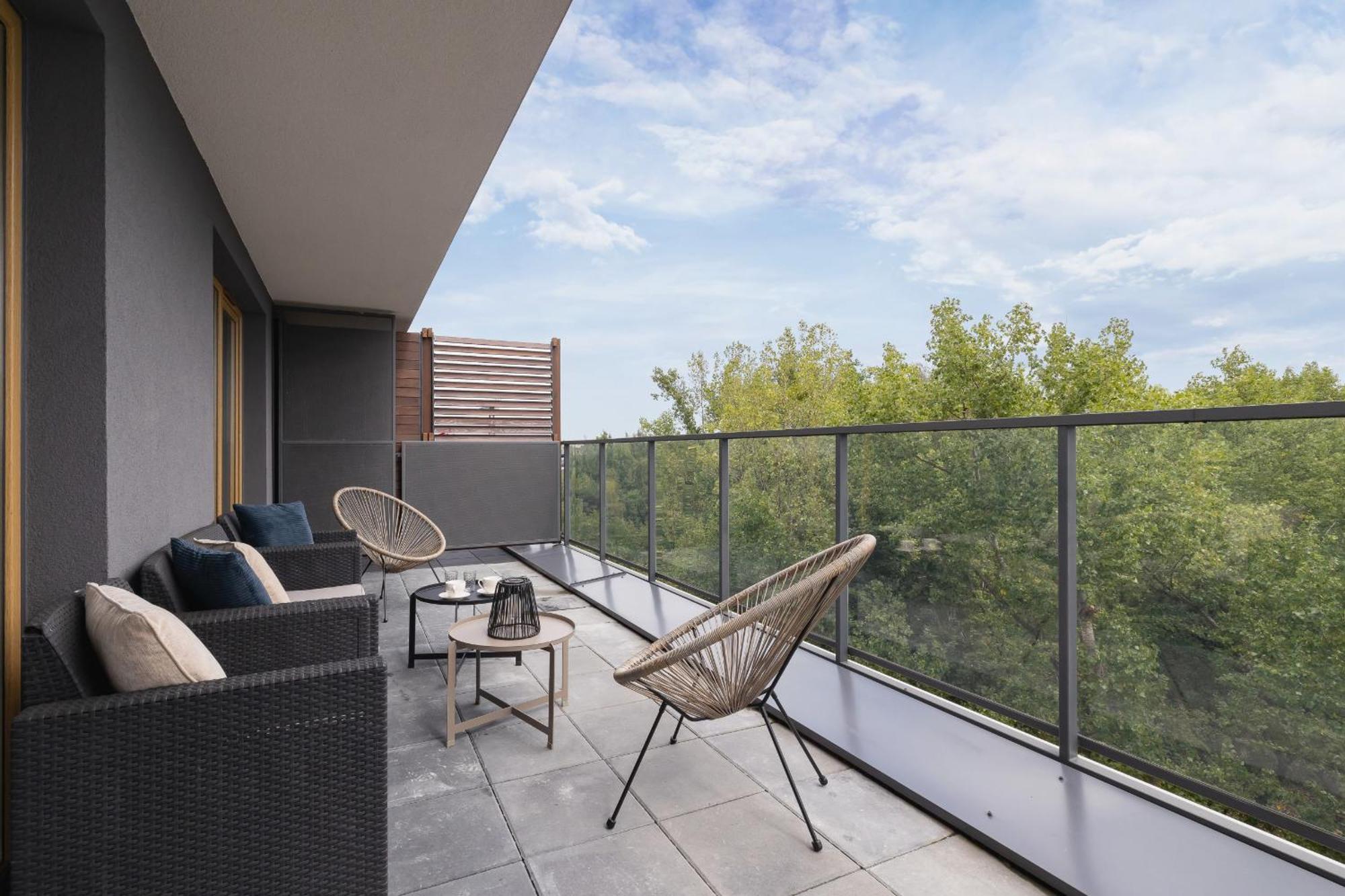 Stylowy Apartament Z Dwiema Sypialniami Balkonem I Parkingiem By Noclegi Renters 卡托维兹 外观 照片
